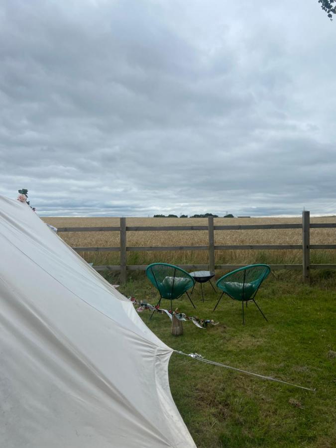 Country Bumpkins Luxury Glamping Hotel Wellingore ภายนอก รูปภาพ