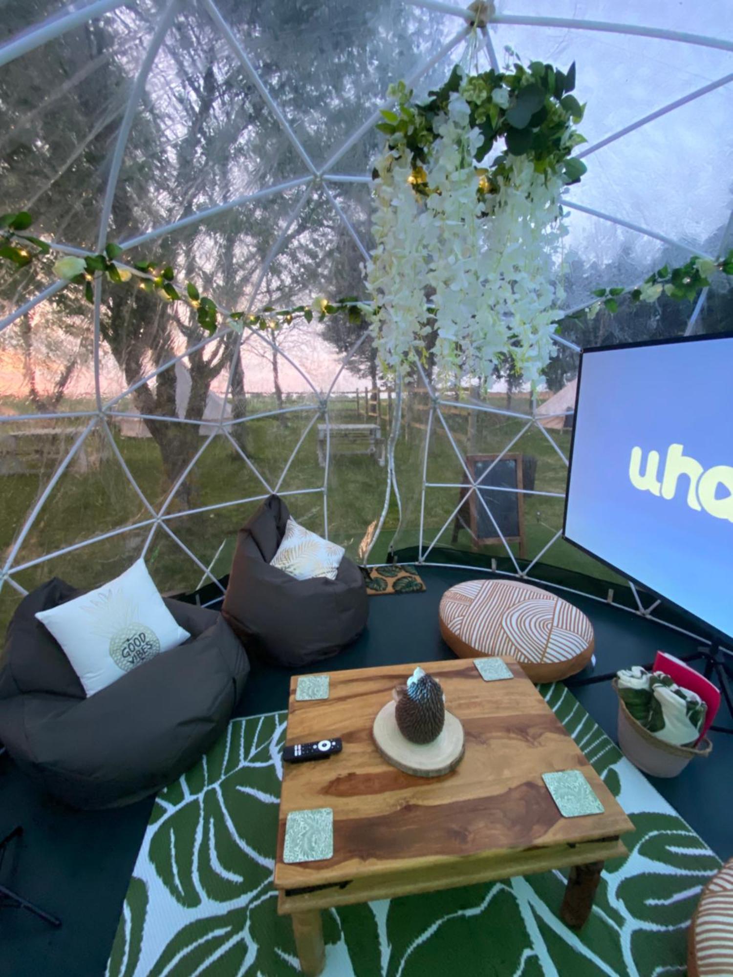 Country Bumpkins Luxury Glamping Hotel Wellingore ภายนอก รูปภาพ